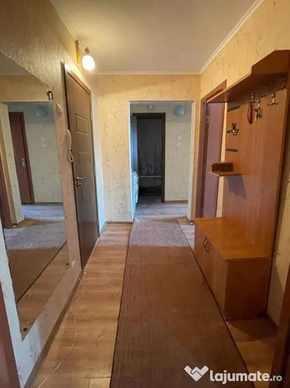 Apartament cu 2 camere decomandat în Universitate