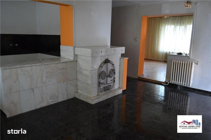Casă cu 4 camere în Central