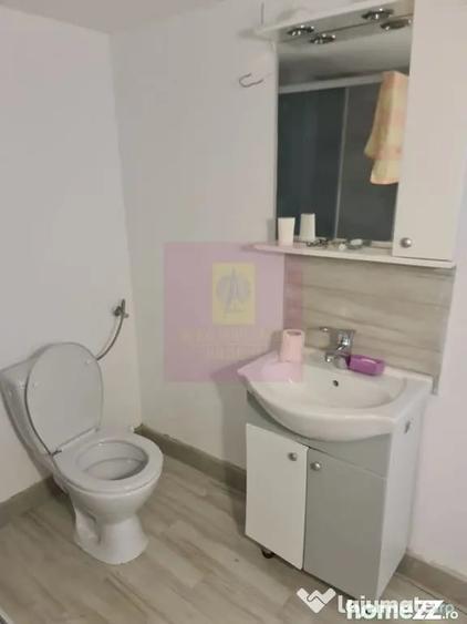 Casă cu 2 camere cu Teren 4 Mp în Azuga