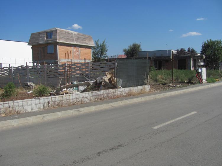 Teren Construcții intravilan de 1000 mp, în Prelungirea Ghencea
