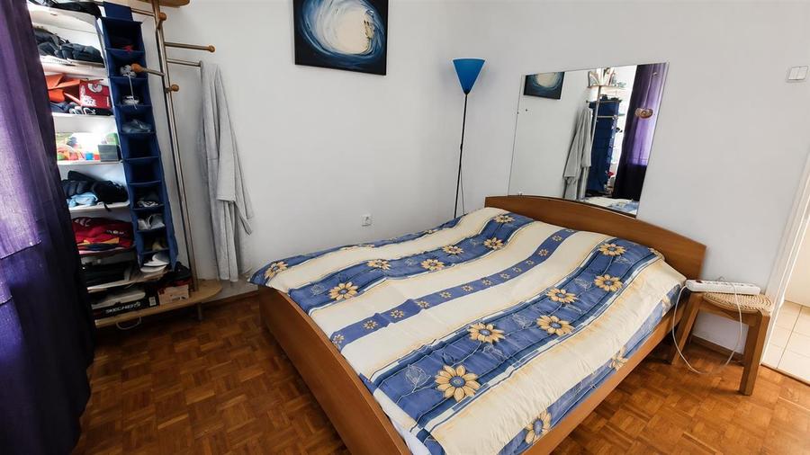 Apartament cu 3 camere semidecomandat, mobilat în Centrul Istoric