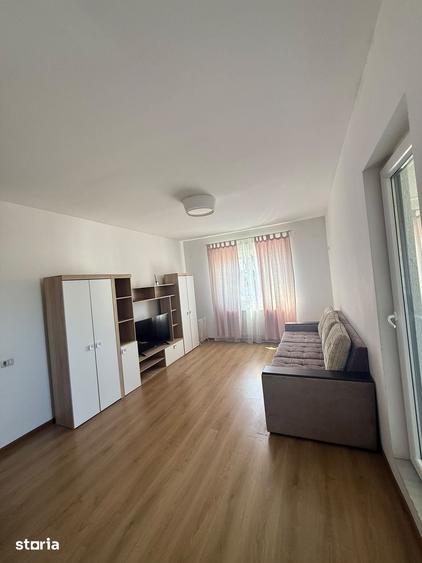 Apartament cu 2 camere decomandat în Roșu