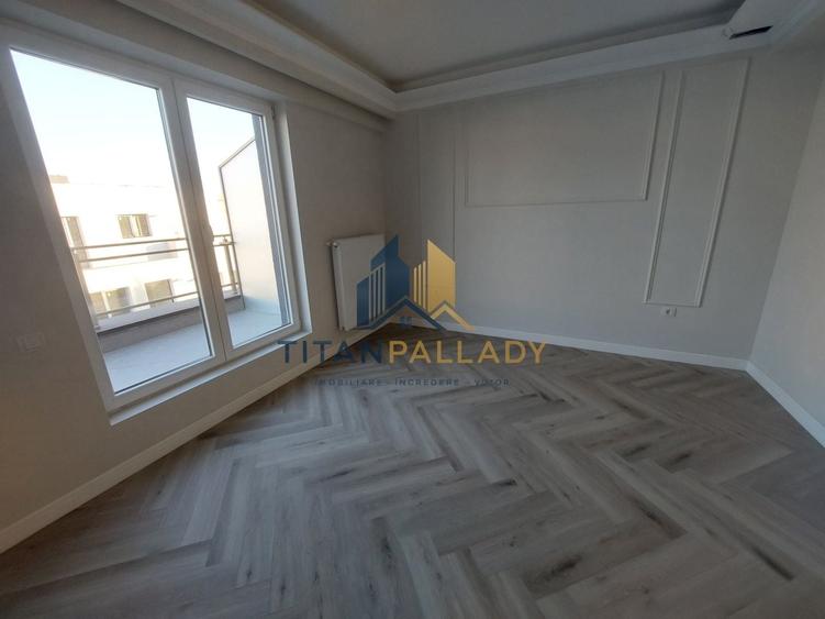 Penthouse cu 4 camere decomandat în Theodor Pallady