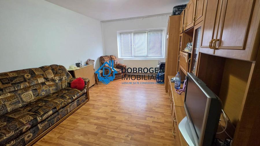 Apartament cu 2 camere decomandat, mobilat în E3