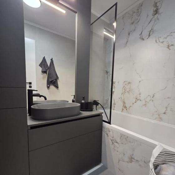 Apartament cu 2 camere decomandat, mobilat în Berceni