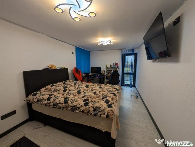 Casă cu 7 camere cu Teren 1500 Mp în Aviatori
