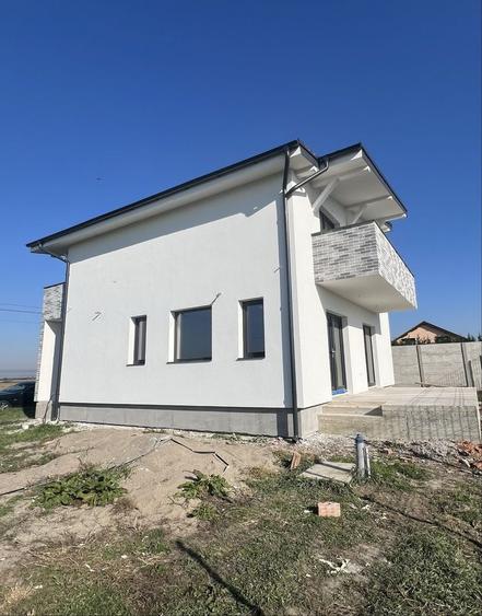 Casă cu 3 camere în Decebal