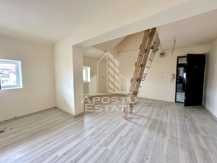 Apartament cu 3 camere semidecomandat, mobilat în Buziașului — fotografia 2