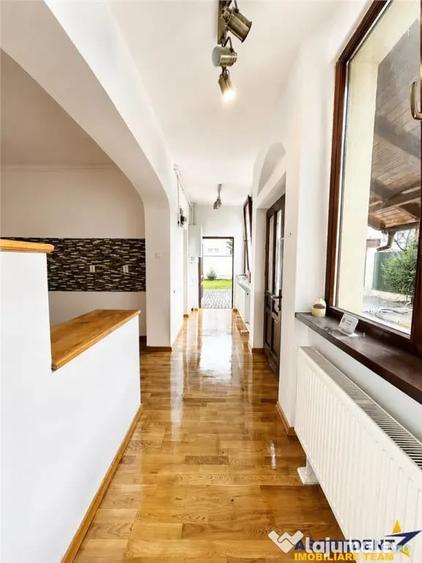 Casă cu 3 camere cu Teren 330 Mp în Central