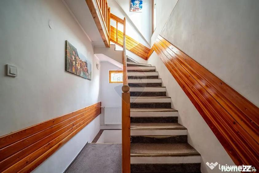 Apartament cu 4 camere decomandat în Valea Alba