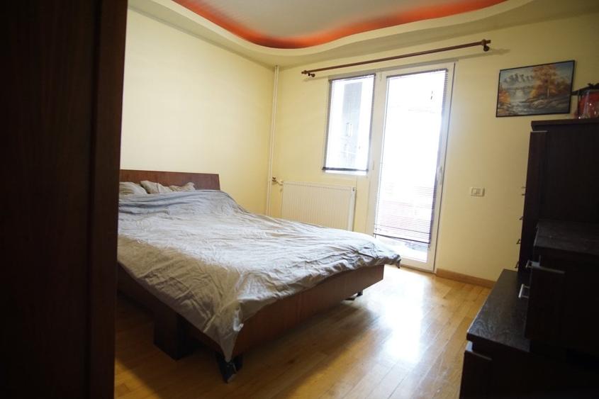 Apartament cu 3 camere decomandat, mobilat în Nerva Traian