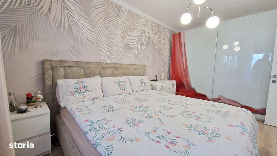Apartament cu 4 camere decomandat, mobilat în Titan