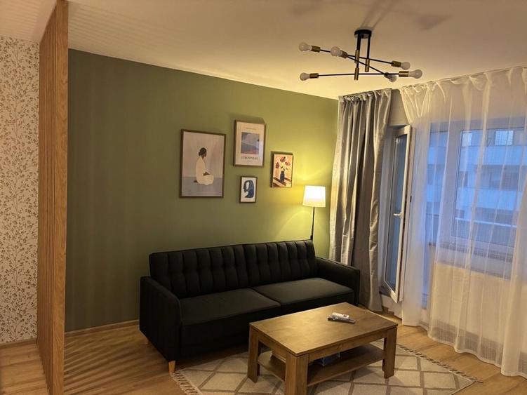 Apartament cu 2 camere decomandat în Uverturii