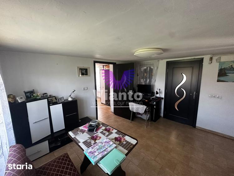 Casă cu 3 camere cu Teren 800 Mp în Slimnic