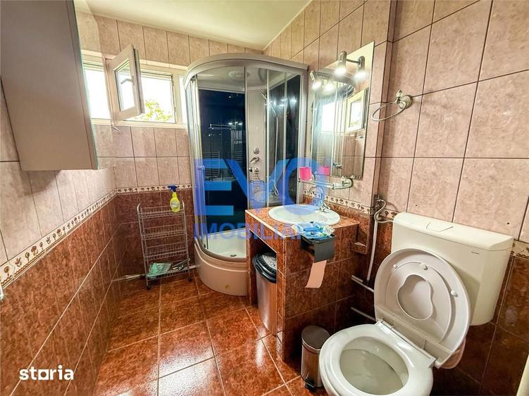 Apartament cu 2 camere semidecomandat în Podu Roș