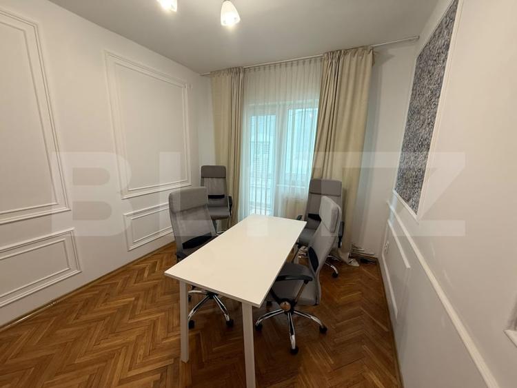 Apartament cu 4 camere decomandat, mobilat în Central
