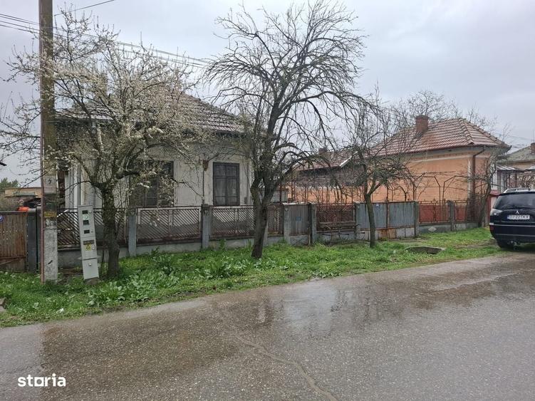 Casă cu 4 camere în Țuglui