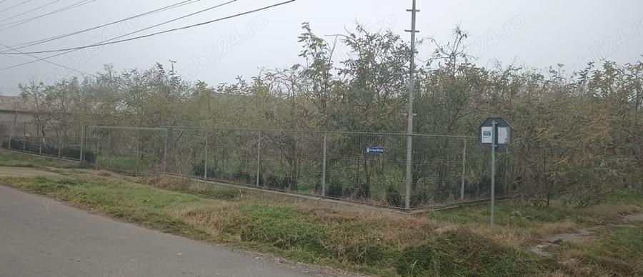 Teren de 2200 mp, în Central