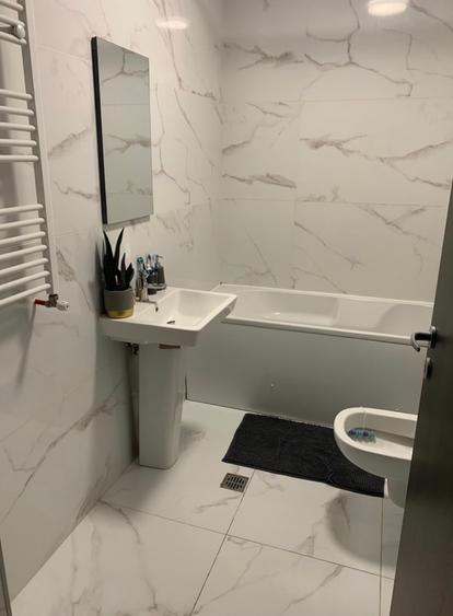 Apartament cu 3 camere decomandat în Drumul Taberei