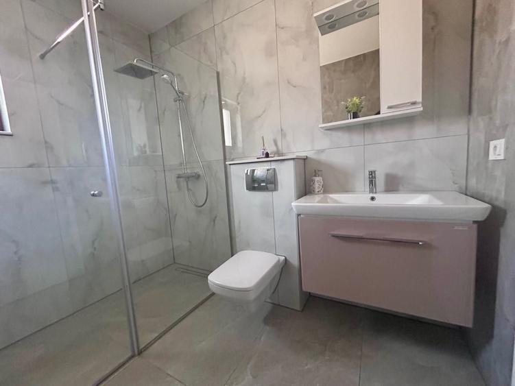 Casă cu 3 camere în Central