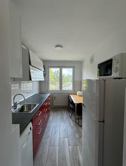 Apartament cu 3 camere în Aleea Carpați