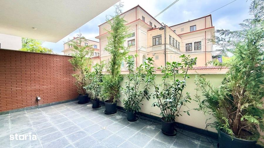 Apartament cu 3 camere, mobilat în Primăverii