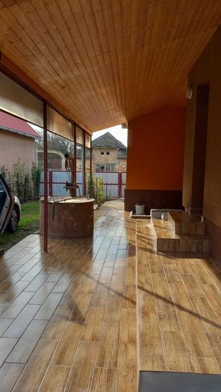 Casă cu 2 camere cu Teren 557 Mp în Coroi