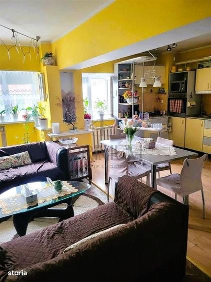 Apartament cu 4 camere decomandat în Simion Bărnuțiu