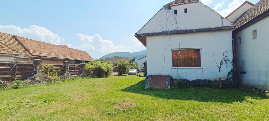 Casă individuală cu 7 camere cu Canalizare în Turcheș