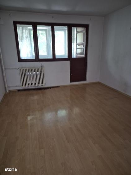 Apartament cu 2 camere semidecomandat în Drumul Taberei