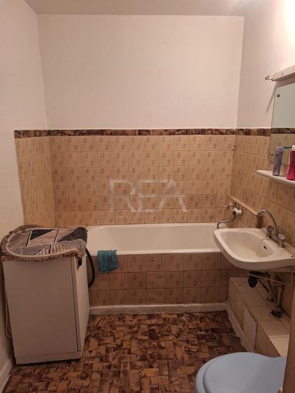 2 camere Aviației decomandat, et. 1, an 1984, metrou, 53 mp - 5