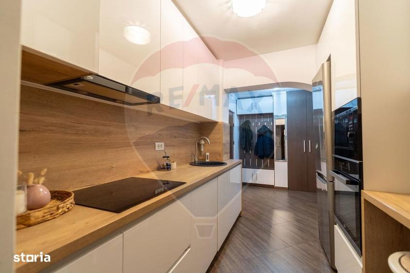 Apartament cu 3 camere, mobilat în Decebal