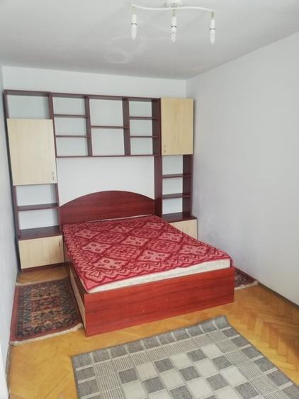 Apartament cu 2 camere semidecomandat în Tătărași