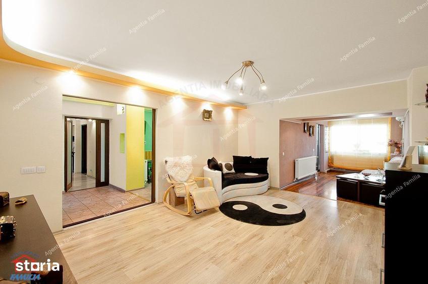 Apartament cu 3 camere decomandat, mobilat în Port