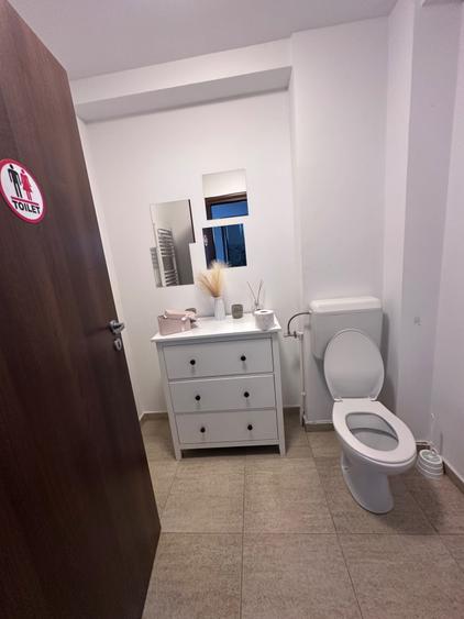 Salon de infrumusetare de vanzare in Bucuresti - 2