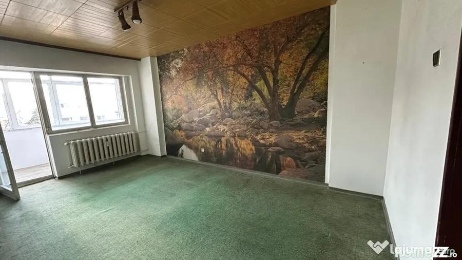 Apartament cu 3 camere decomandat în 1 Mai