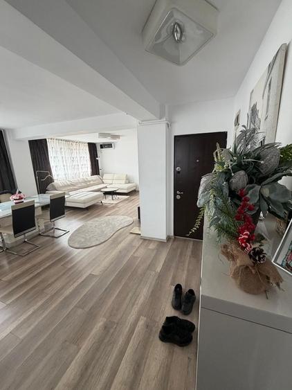 Apartament cu 2 camere decomandat, mobilat în Tomis Nord
