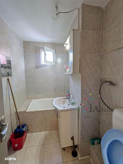 Apartament cu 4 camere decomandat în Dârste