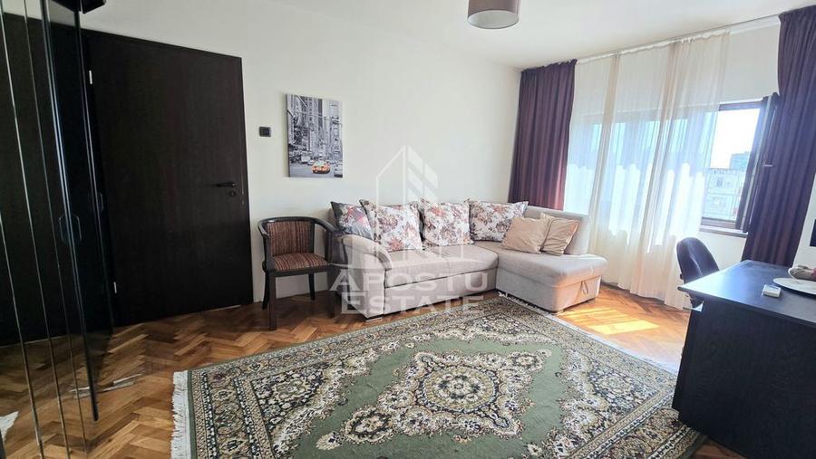 Apartament cu 3 camere semidecomandat, mobilat în Dacia