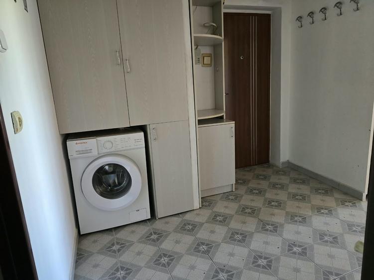 Apartament cu 2 camere decomandat în Triaj