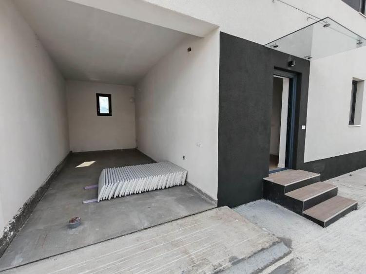 Casă cu 4 camere cu Teren 225 Mp în Prelungirea Ghencea