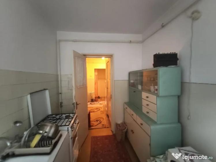 Apartament cu 2 camere semidecomandat în Central