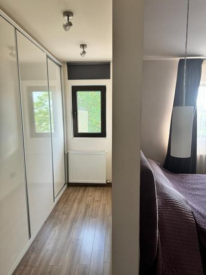 Casă cu 4 camere cu Teren 450 Mp în Domnești