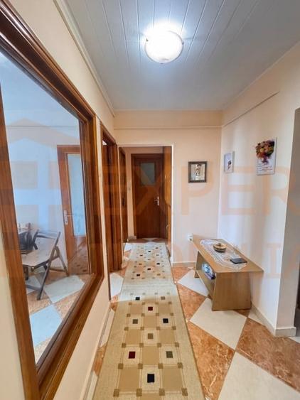 Apartament cu 3 camere decomandat, mobilat în Tomis Nord