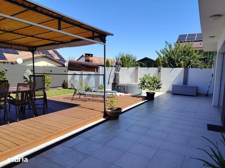 Casă cu 4 camere cu Teren 487 Mp în Vladimirescu