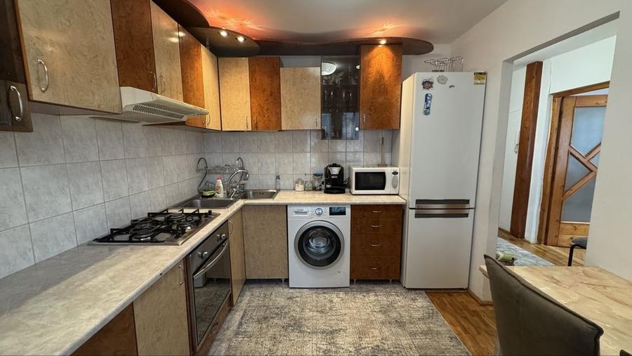 Apartament cu 3 camere nedecomandat în Grigorescu