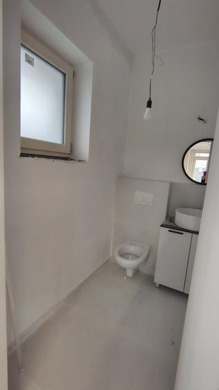 Casă individuală cu 4 camere cu Piscina în Cumpăna