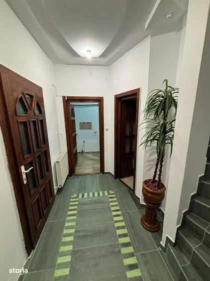 Casă cu 4 camere în Andrei Mureșanu