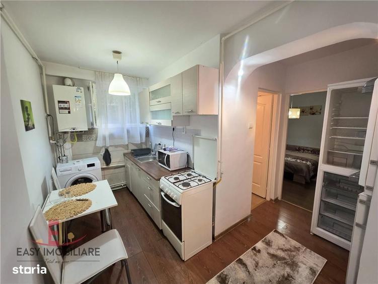 Apartament cu 2 camere decomandat în Cornișa