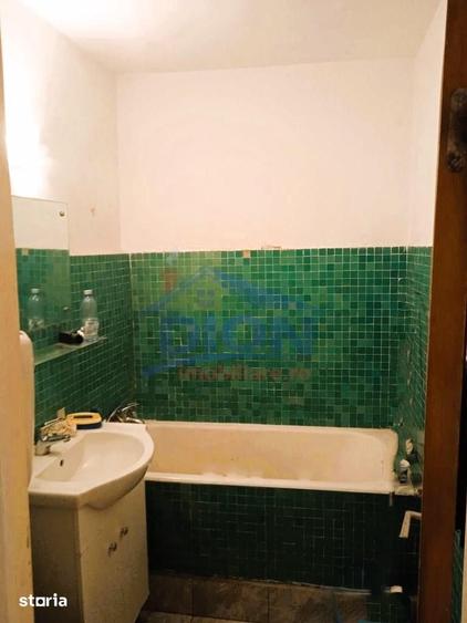 Apartament cu 3 camere semidecomandat în Drumul Taberei